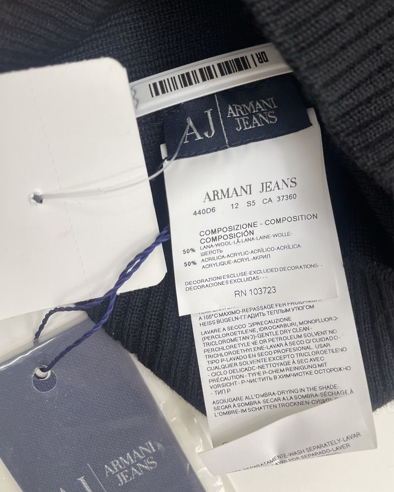 Шапка Armani Jeans
