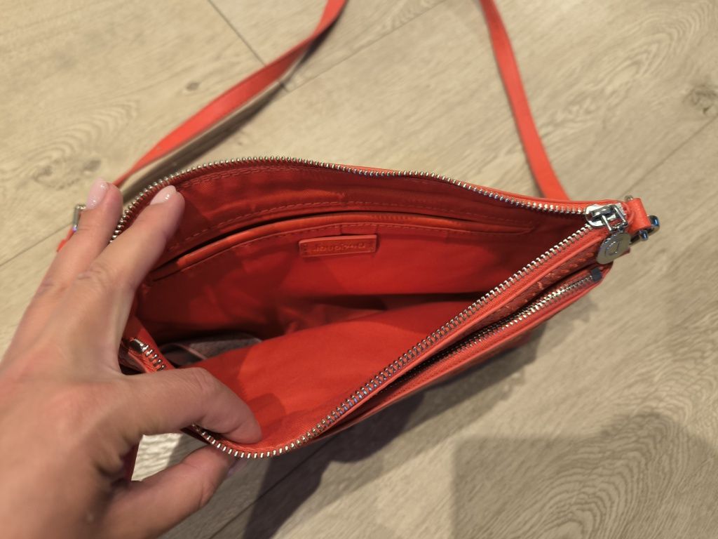 Torebka listonoszka damska Desigual czerwona 29x19