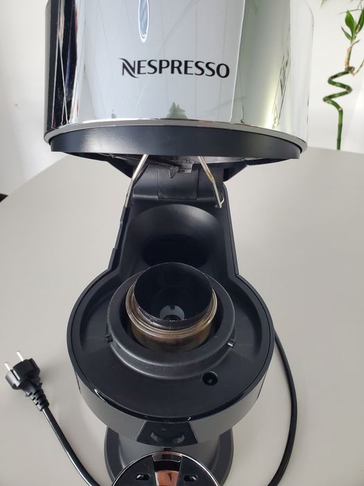 Máquina café Nespresso Vertuo