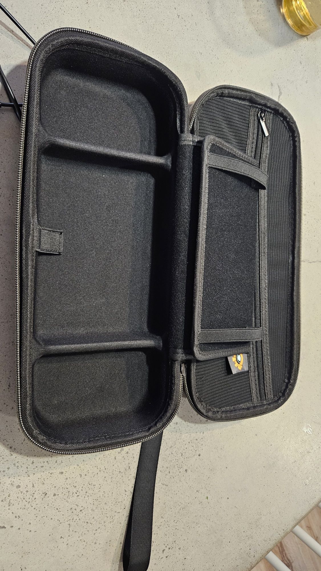 FUNLAB JOY-CON Zonaite Black Switch + Case ZELDA