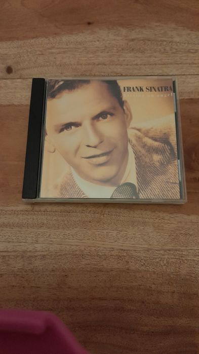 Cd Frank Sinatra  kissing an angel