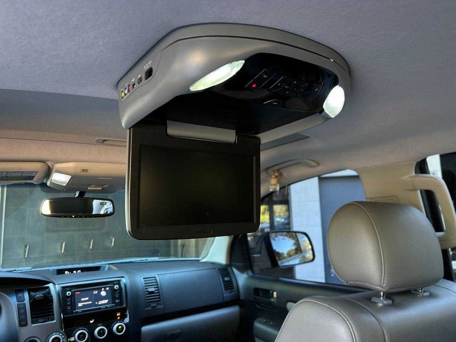 Toyota Sequoia 2016
