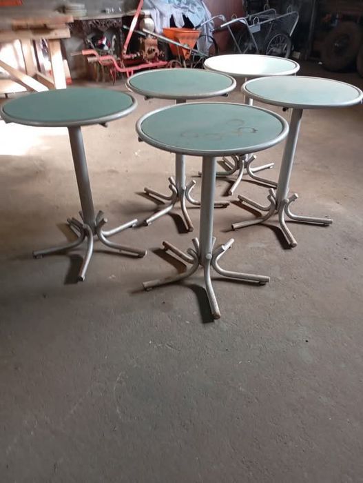 Vendo estas mesas muita bonitas