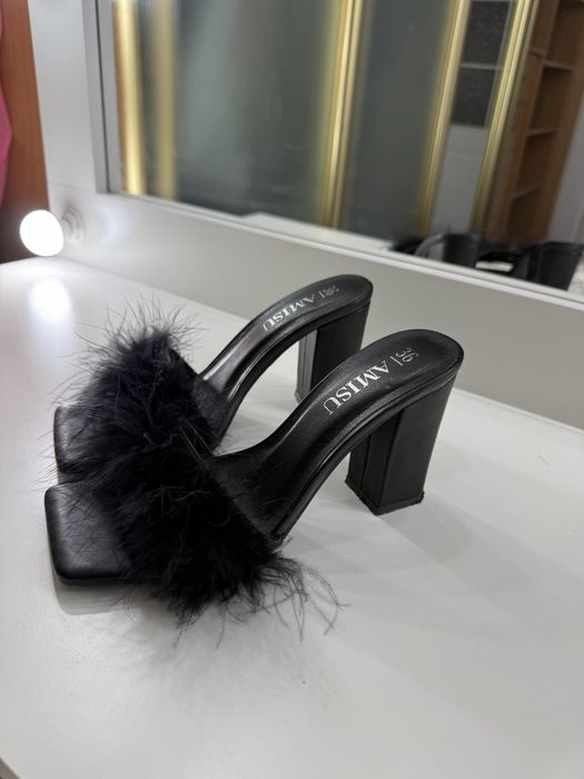 Продам женскую обувь