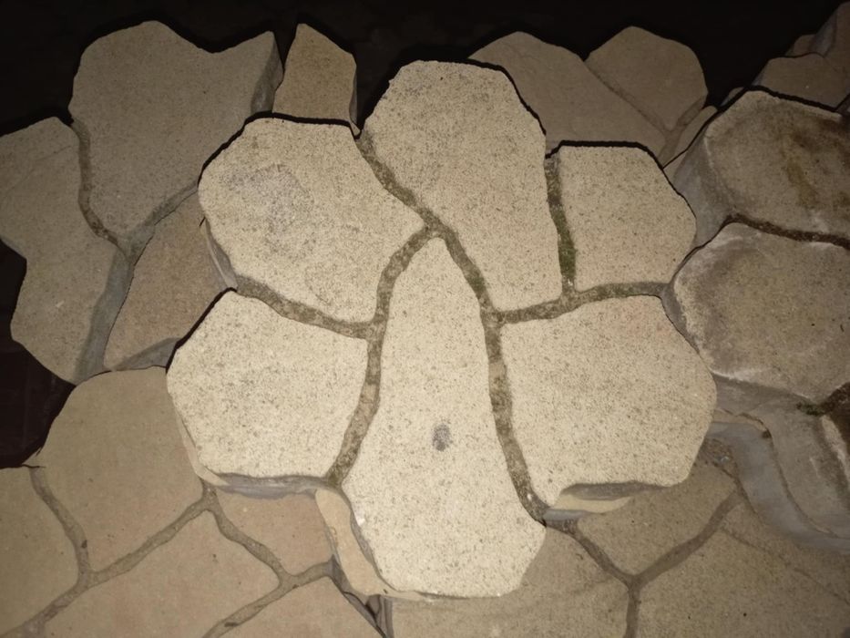 Monoryt piaskowy kostka brukowa