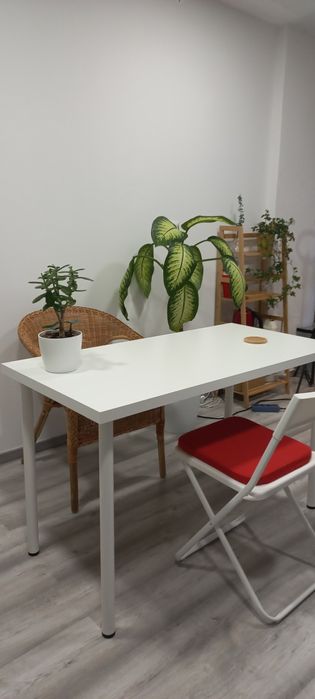 Secretária branca Ikea