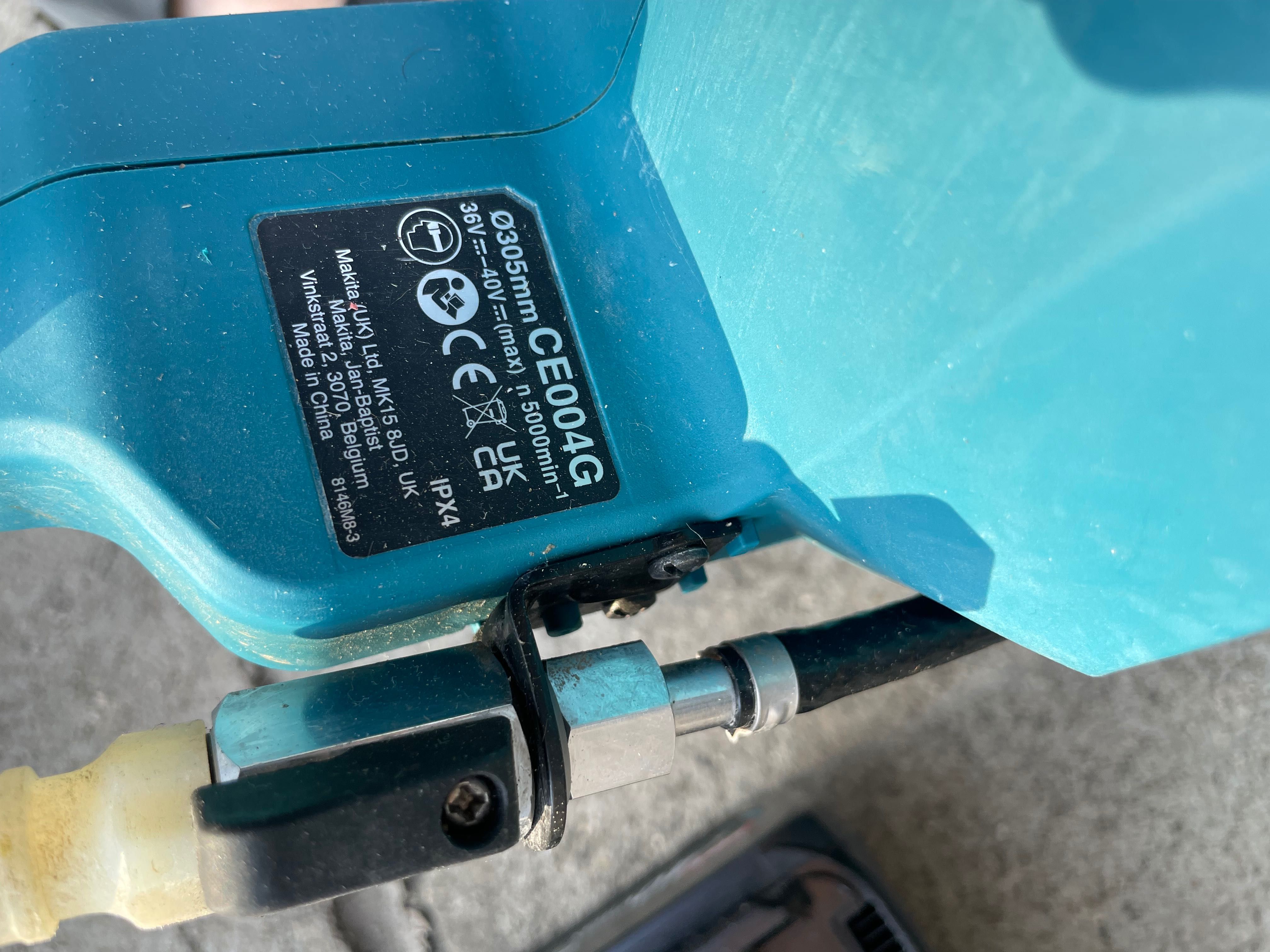 Makita CR004G XGT 40V MAX 305mm/різак акумуляторний макіта 40в
