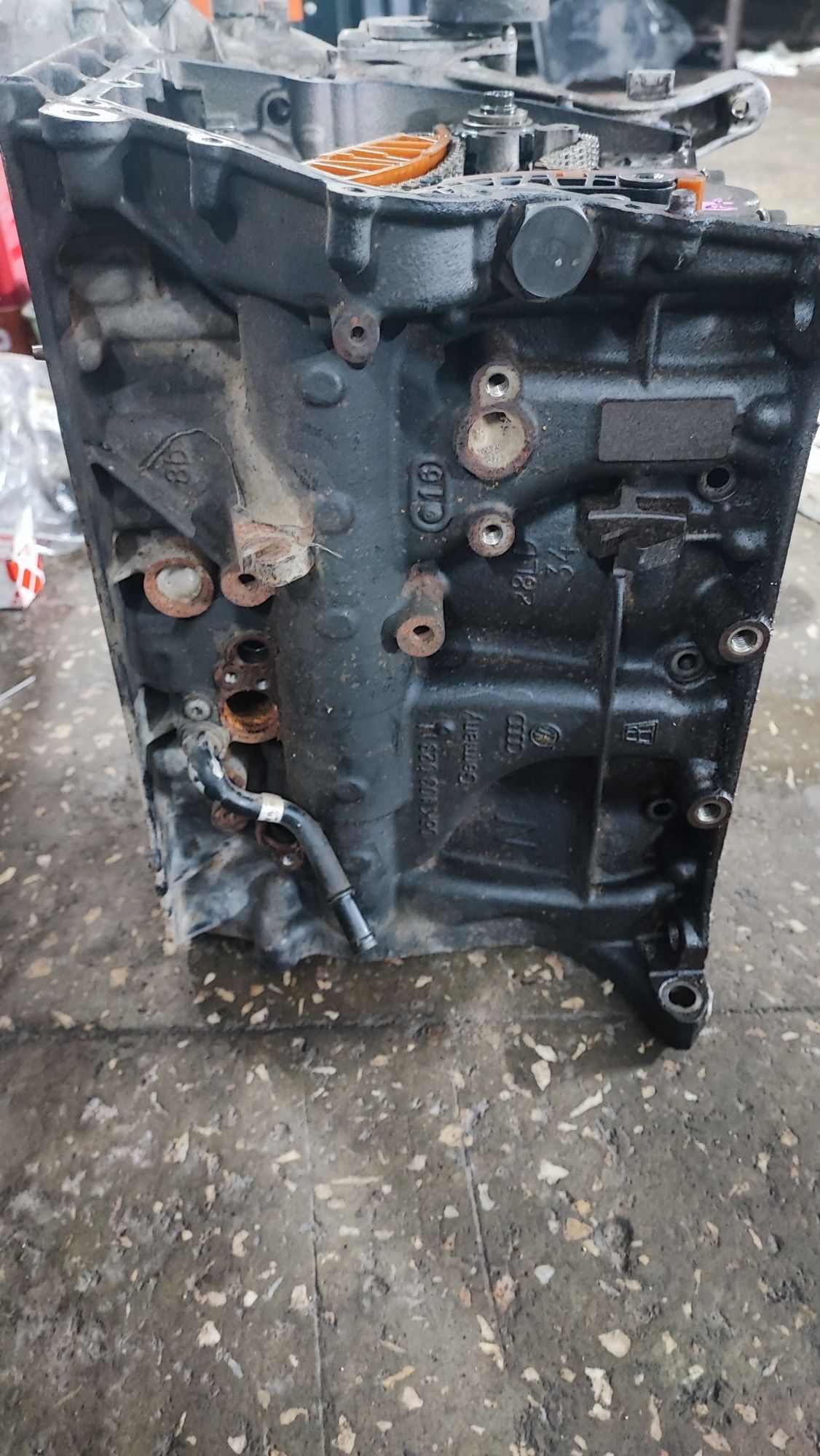 двигун 1.8 tsi cjs  06k103023n