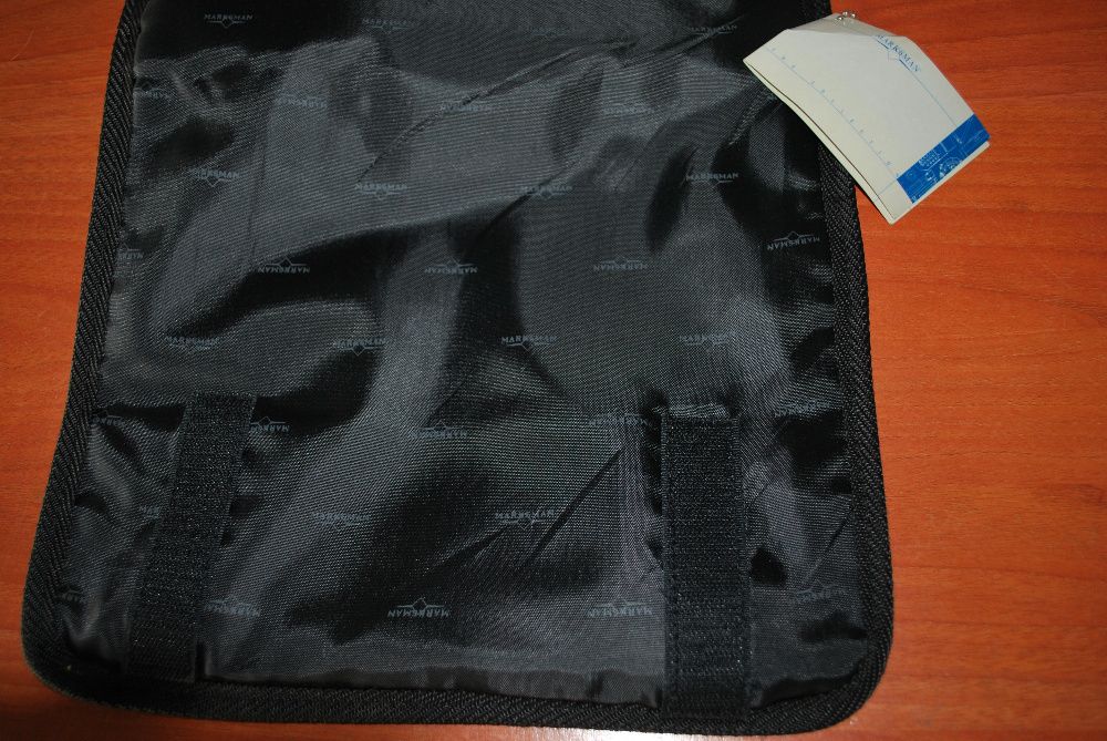 Sacola/Mala/Carteira Preta Marca Marksman Forrada a Tecido Seda (nova)