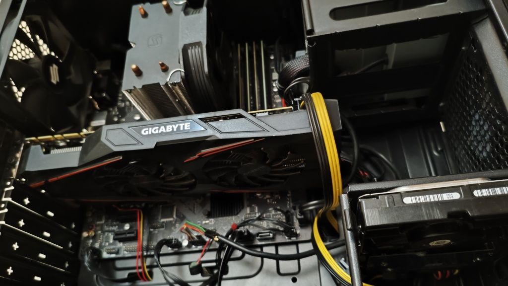 Komputer gamingowy i5 8400, GTX 1070, 32GB RAM, 512GB SSD M.2, 1TB HDD