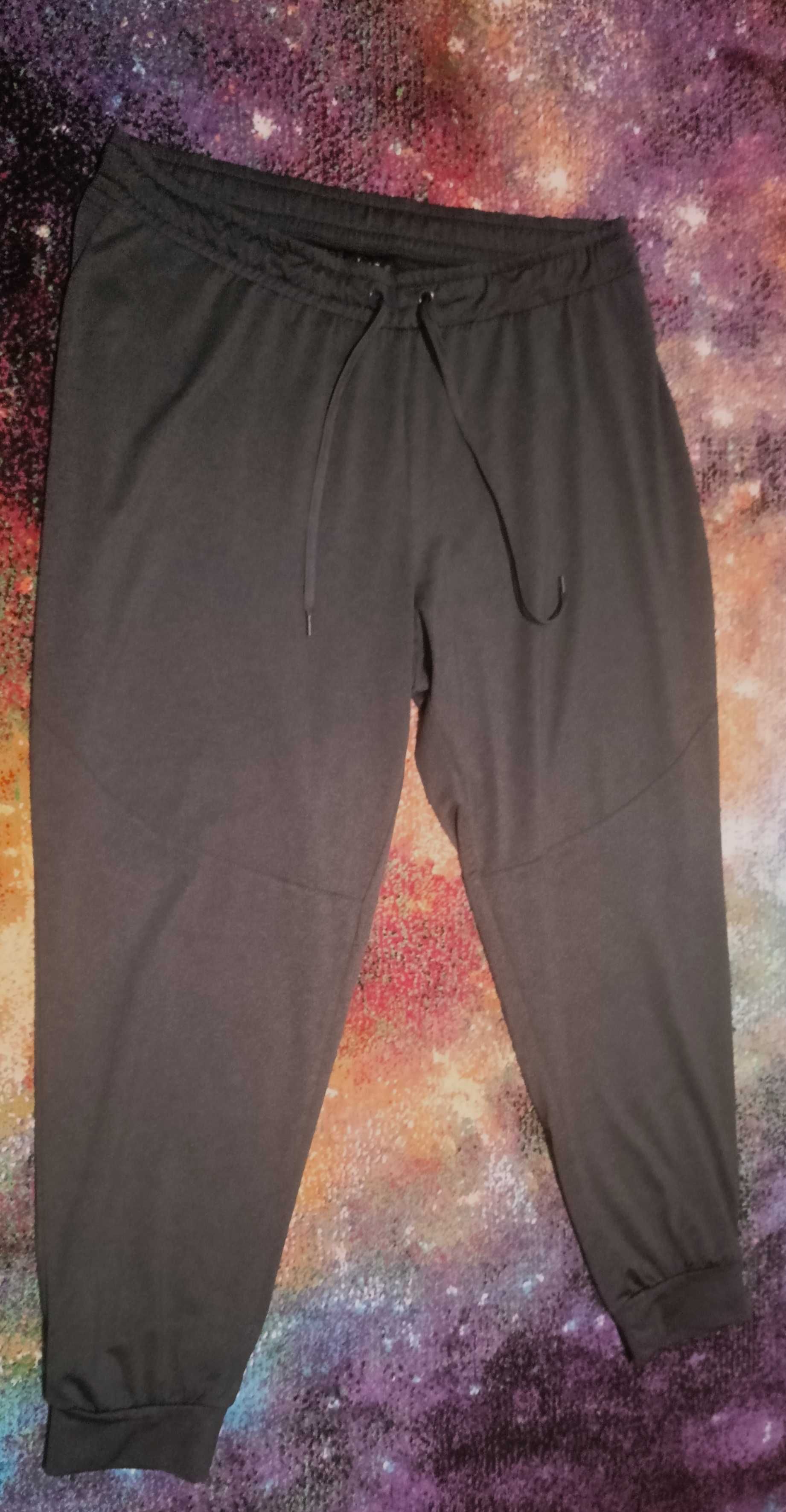 Spodnie dresowe męskie z lejącego materiału 2XL/3XL