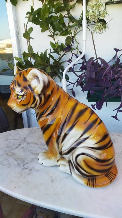 Tigre em Porcelana