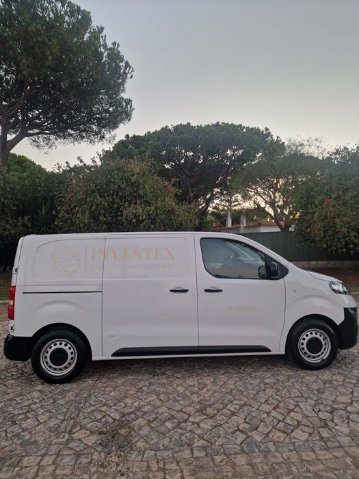 Fiat Scudo 1.5 L diesel  120 CV  de 2022 com 60000km   , IVA dedutível