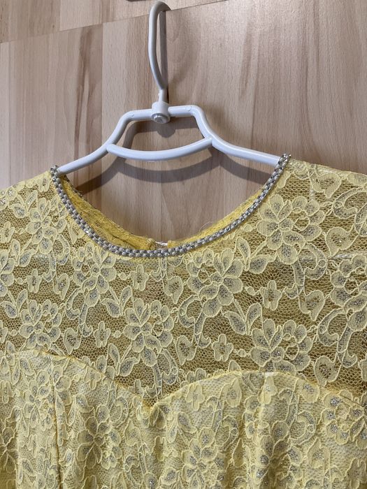 Платье нарядное. Очень нежное, круживное!