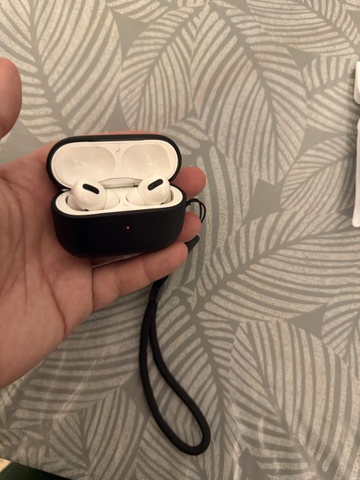 Чехол (под кожу) для AirPods 3 ,4 Pro ,Pro 2 ,Pro 3 case с петелькой