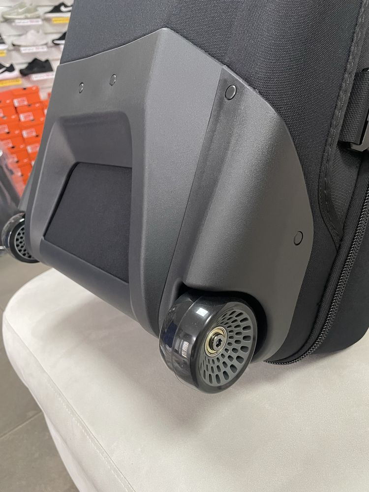 Валіза Nike  41L  69L 82L  PBZ277-011 PBZ278-011 Оригінал !!