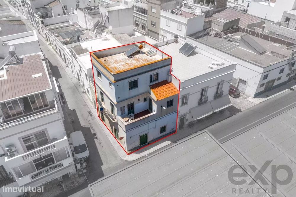 Moradia com terraço e vista mar junto à Ria Formosa na Fuzeta.