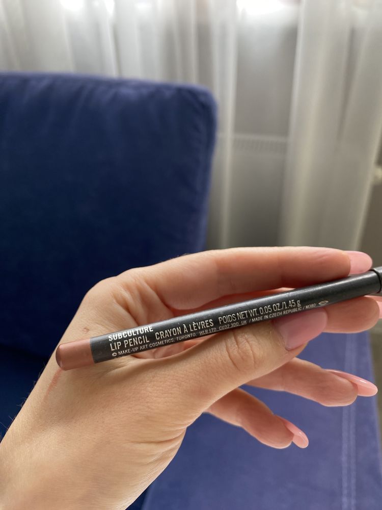 Олівець для губ Mac відтінок Subculture