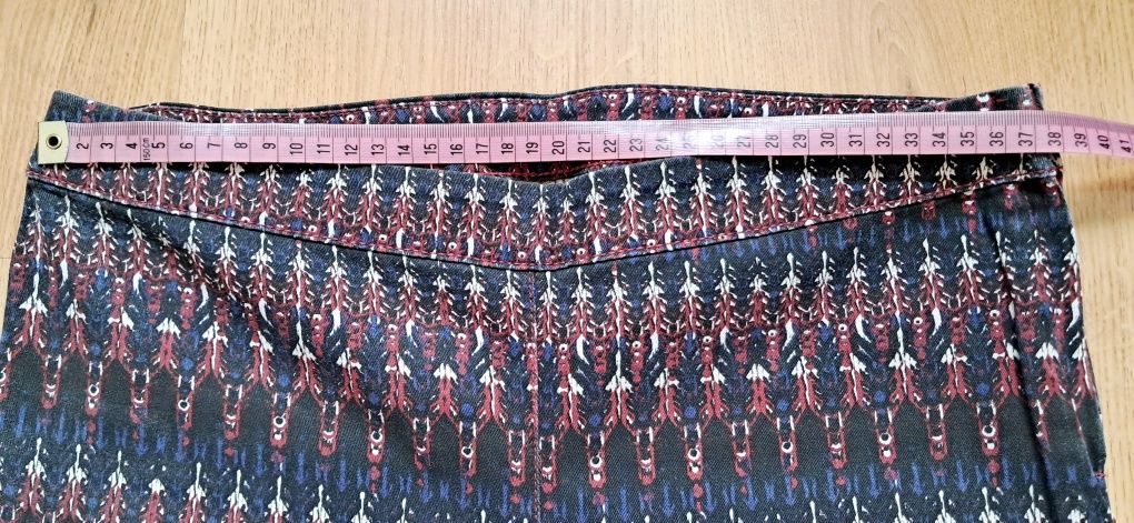 Legginsy wzór wzorzyste