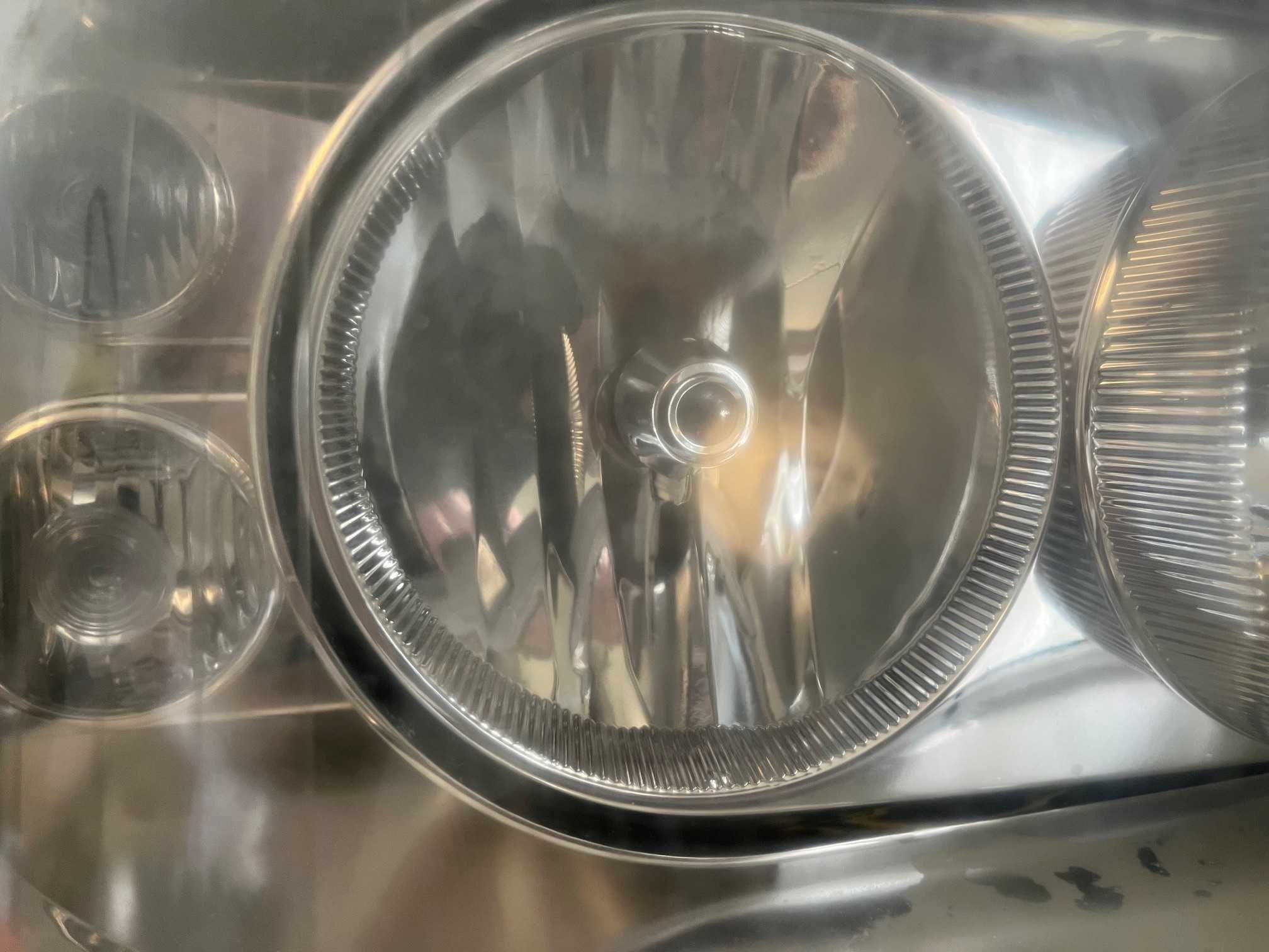 Lampa Reflektor Prawy Przod Multivan T5