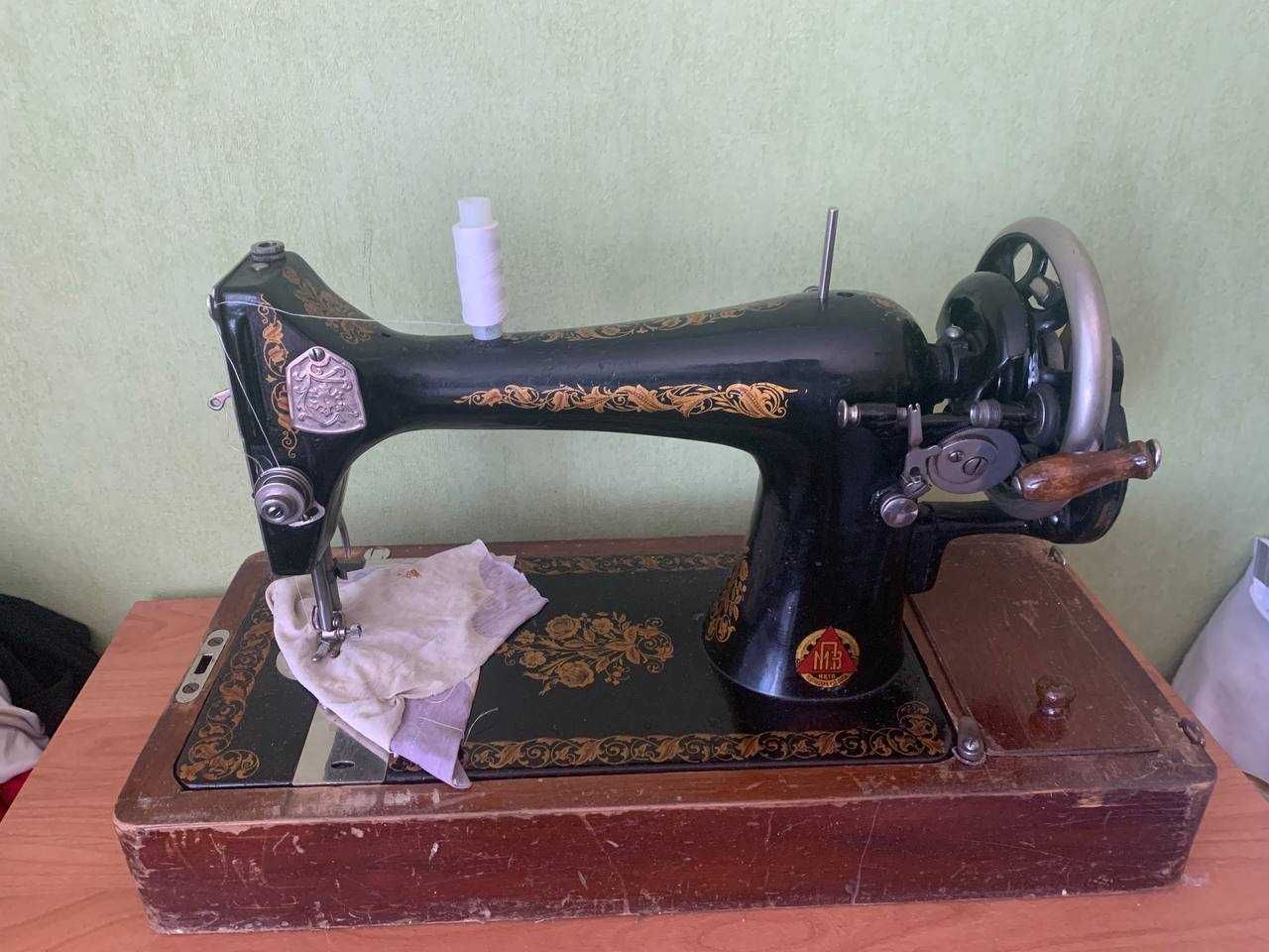 Швейная машина "Подольск" 2М