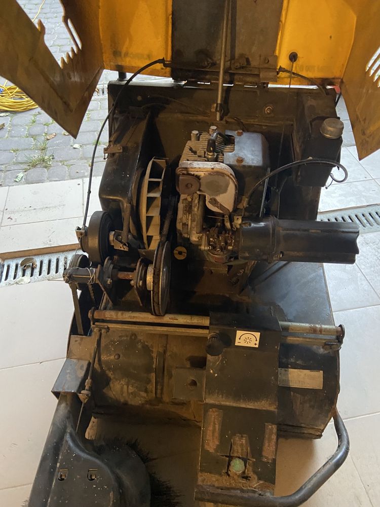 Порохотяг пилосос для бетону Karcher KSM 700