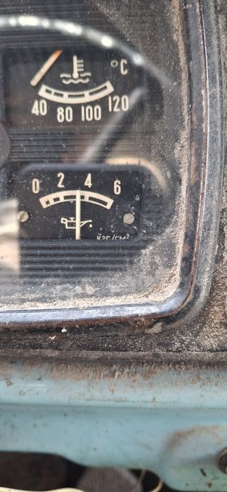 Продам зіл 130 колхозник  цілого або по запчастинам