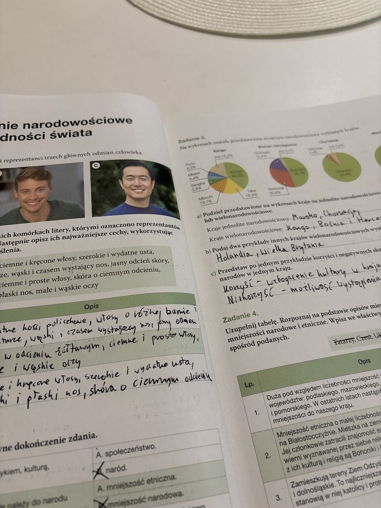 “Oblicza geografii 2” - zakres  podstawowy + uzupełnione karty pracy