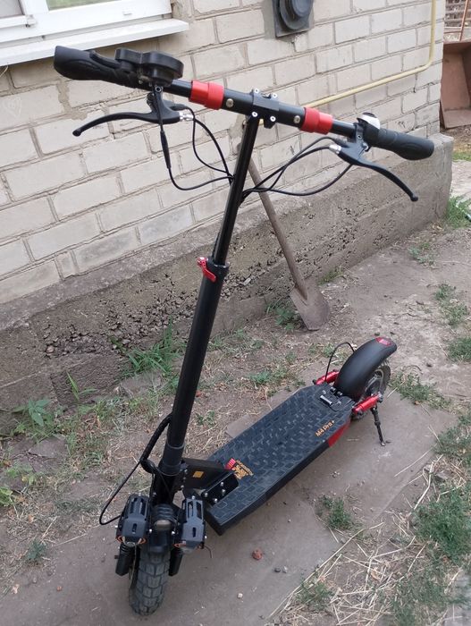 Продам електросамокат