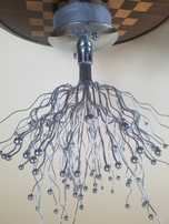 Lampa do salonu z żarowkami