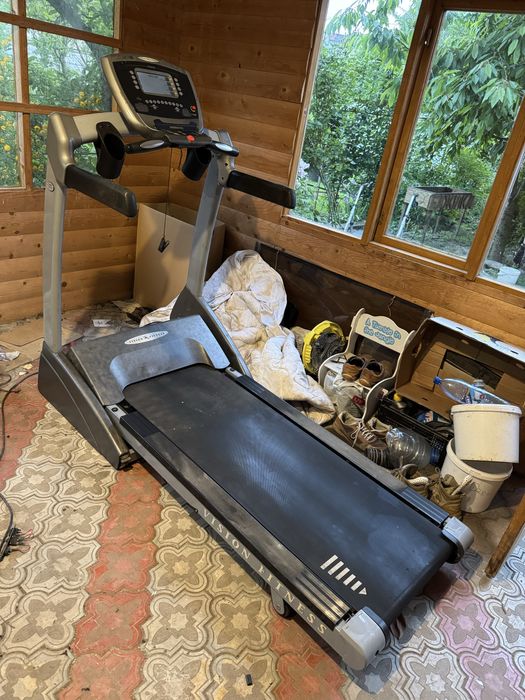 Електрична бігова доріжка vision до 130 кг під ремонт