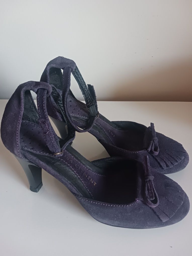 Sapatos roxos, de Laura Clément tamanho 35
