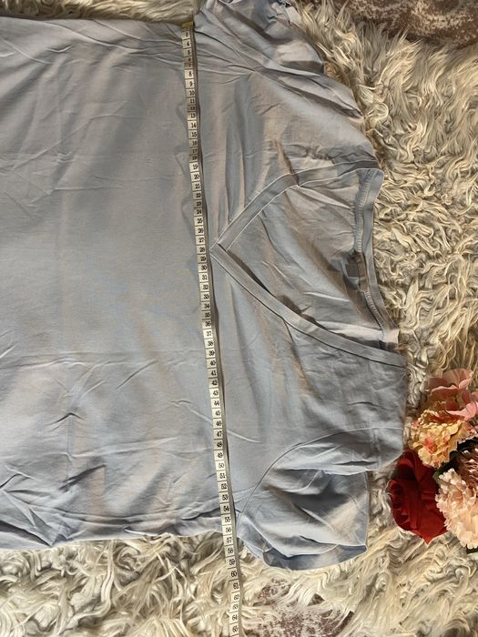 Mięciutki, błękitny, oversizowy tshirt COS, rozmiar M, 100% bawełna