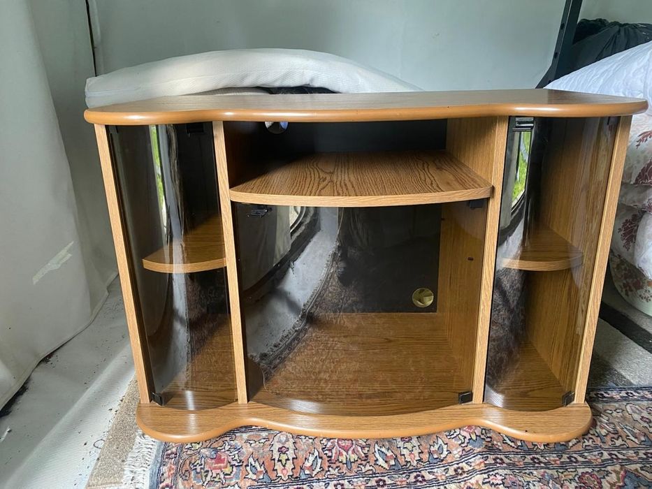 Stolik pod telewizor