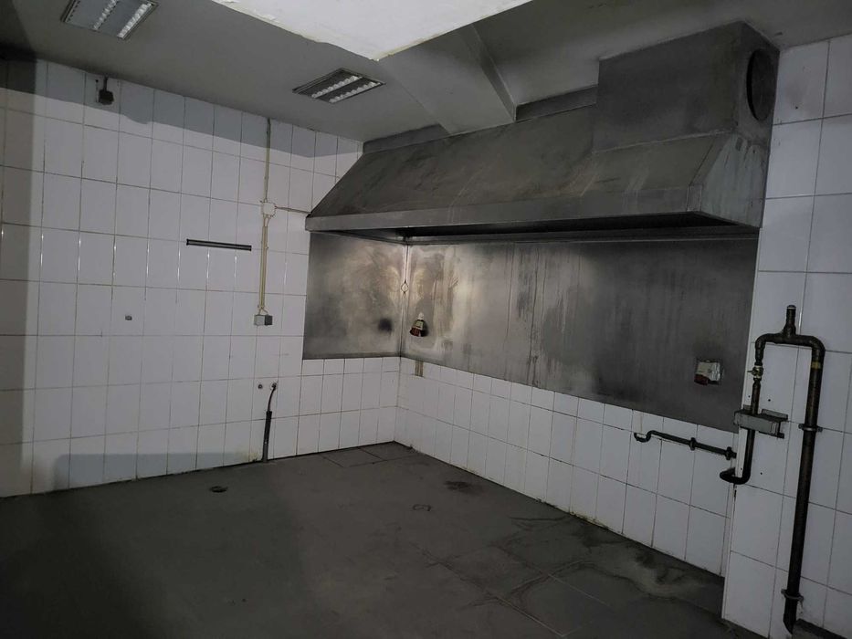 Arrendamento de espaço comercial para restaurante com 280 M2 Av.Roma