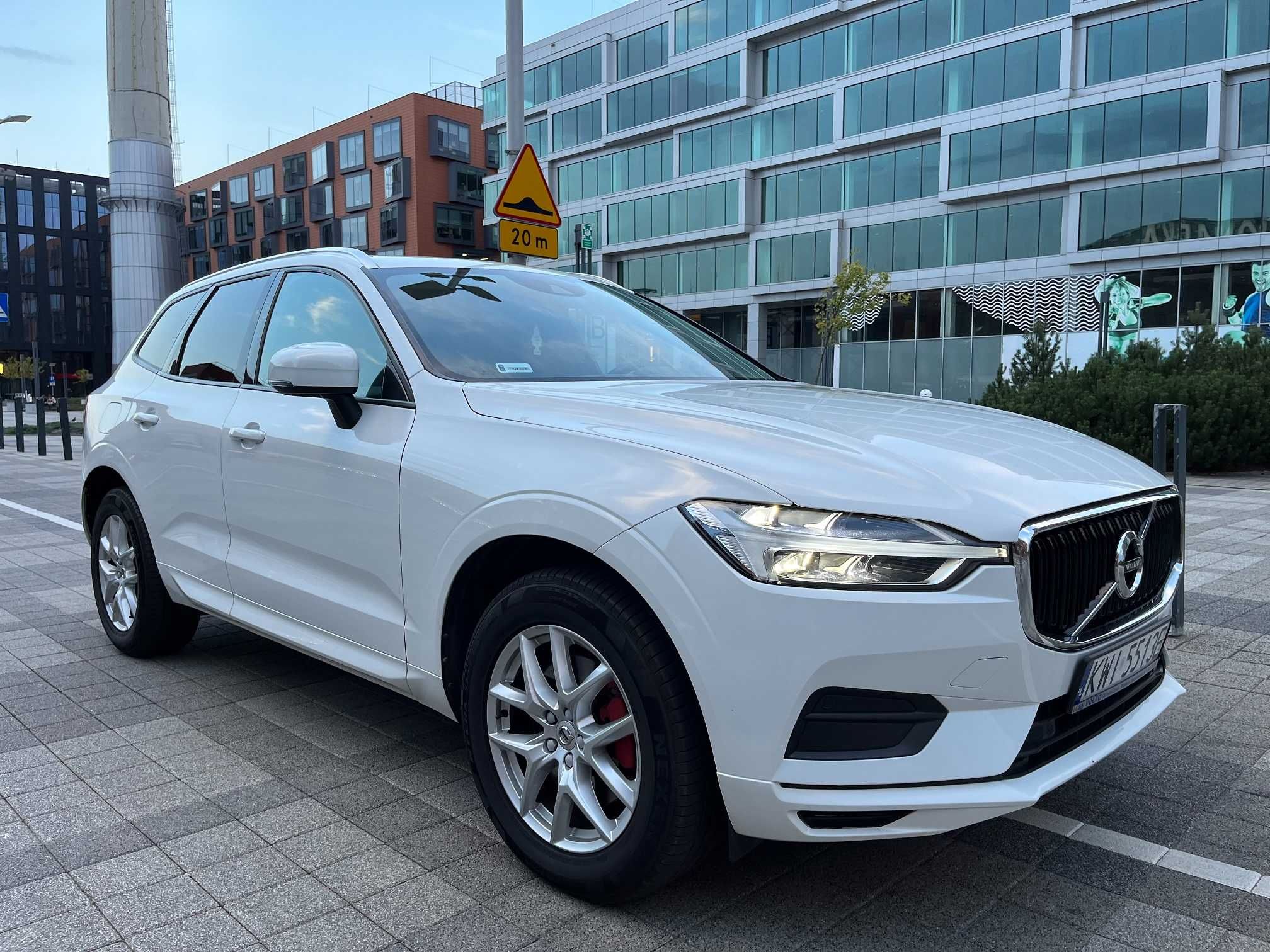 Volvo XC 60 D4 AWD Momentum Doposażone