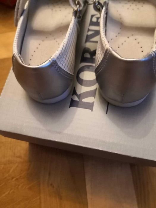 Buciki eleganckie baleriny Kornecki r 26 dł 17cm kotki jak nowe