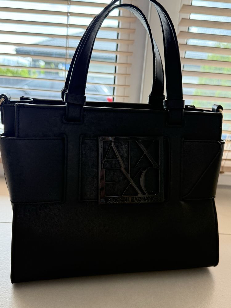 Сумка чорна armani exchange