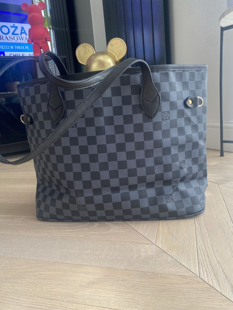 louis vuitton shopper bag