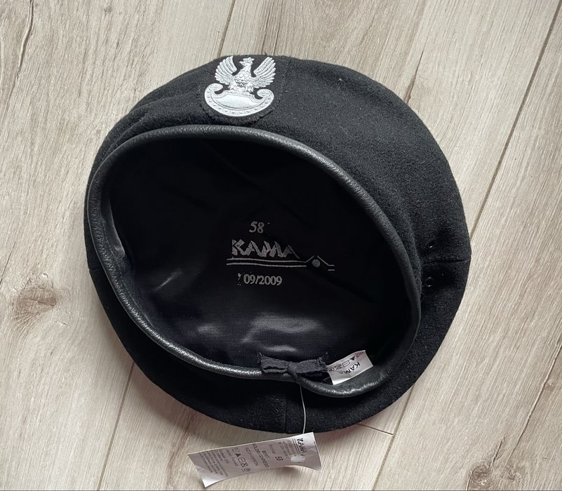 Beret czarny 418/MON 58