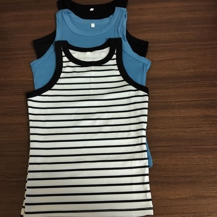 Набір жіночих майок