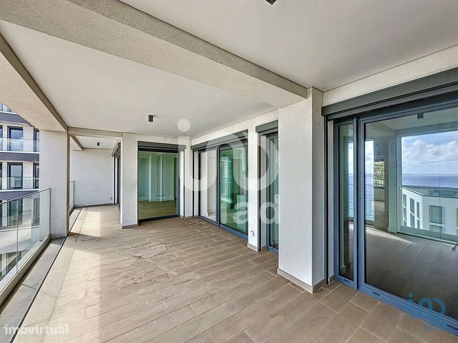 Apartamento T4 em São Martinho de 195,00 m2