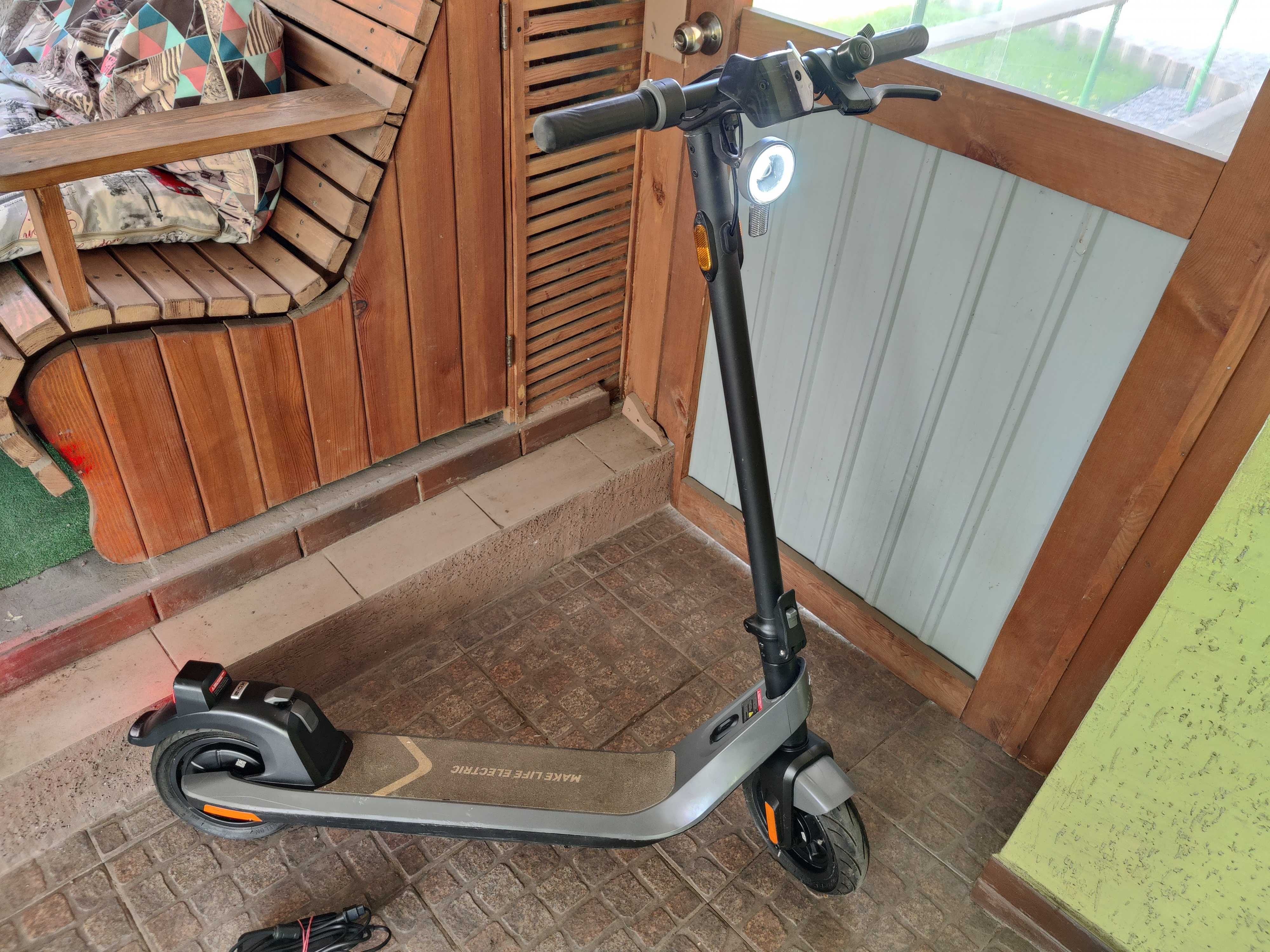 Электросамокат NIU Kick Scooter KQi2 Pro