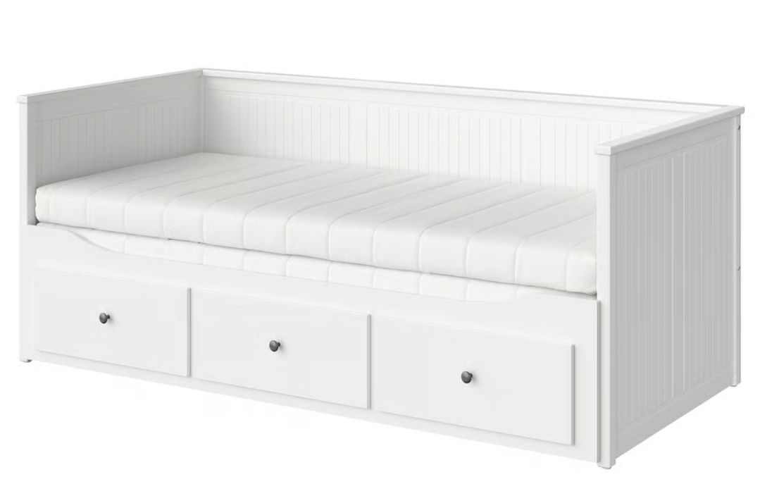 REZERWACJA - Łóżko Hermes Ikea + dwa materace
