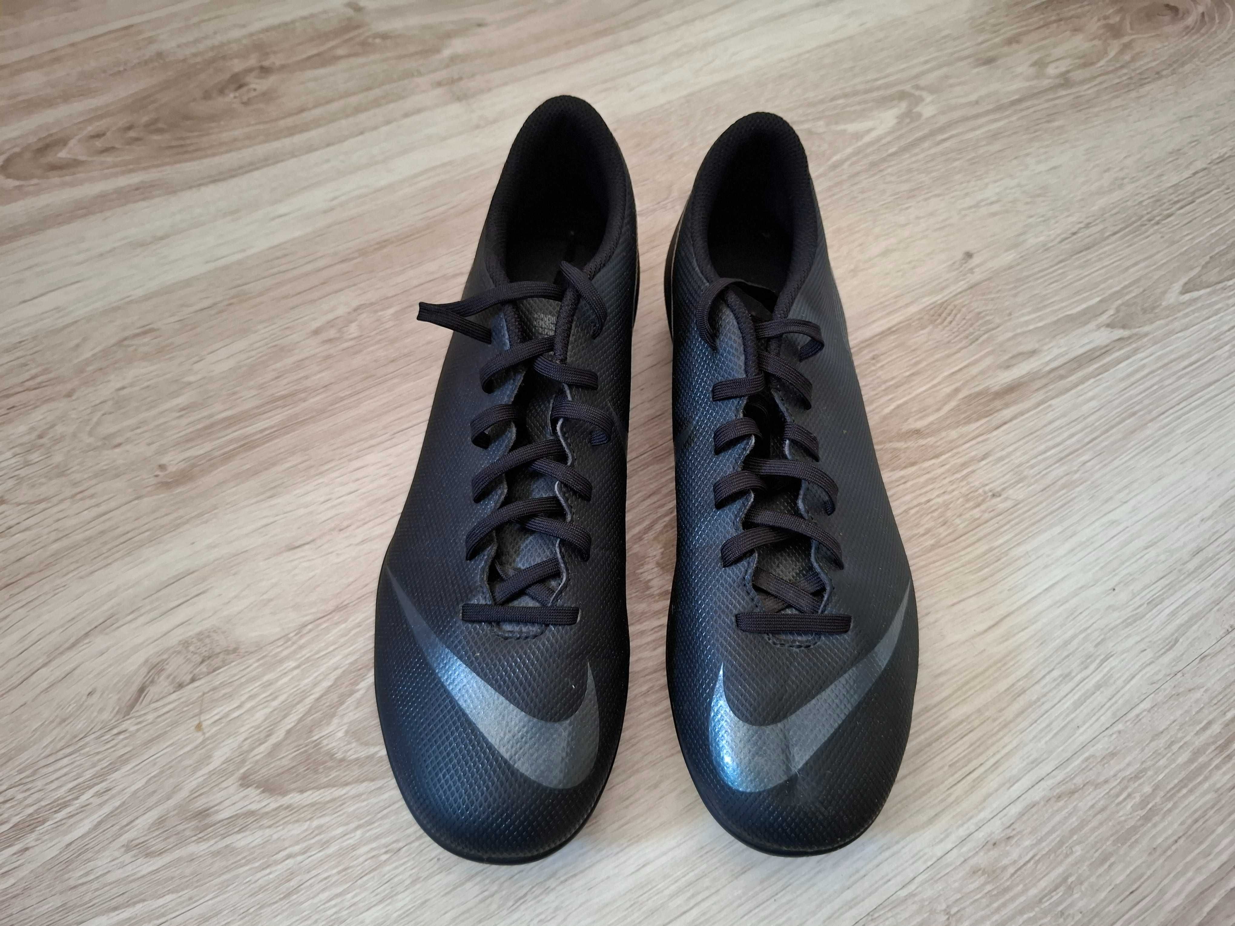 Korki  Nike Mercurial Engineered for speed r.42,5