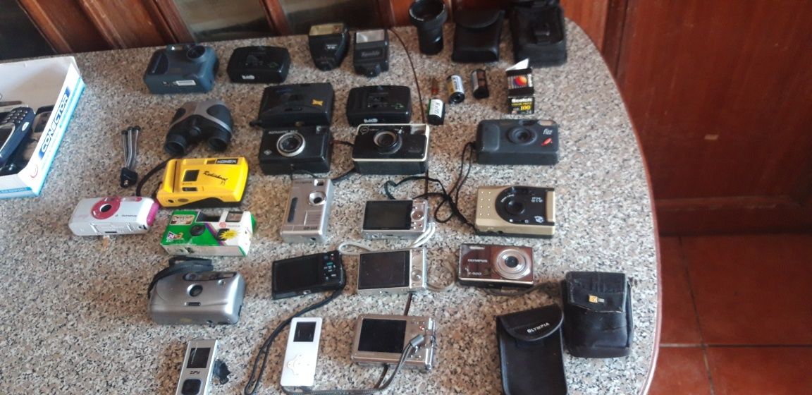 Conjunto de 15 Máquinas Fotográficas para Reparação/Peças/Outros