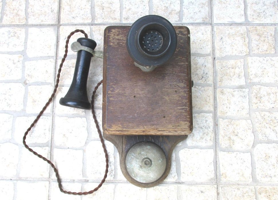 Telefone antigo Bell Ericsson – peça Museu