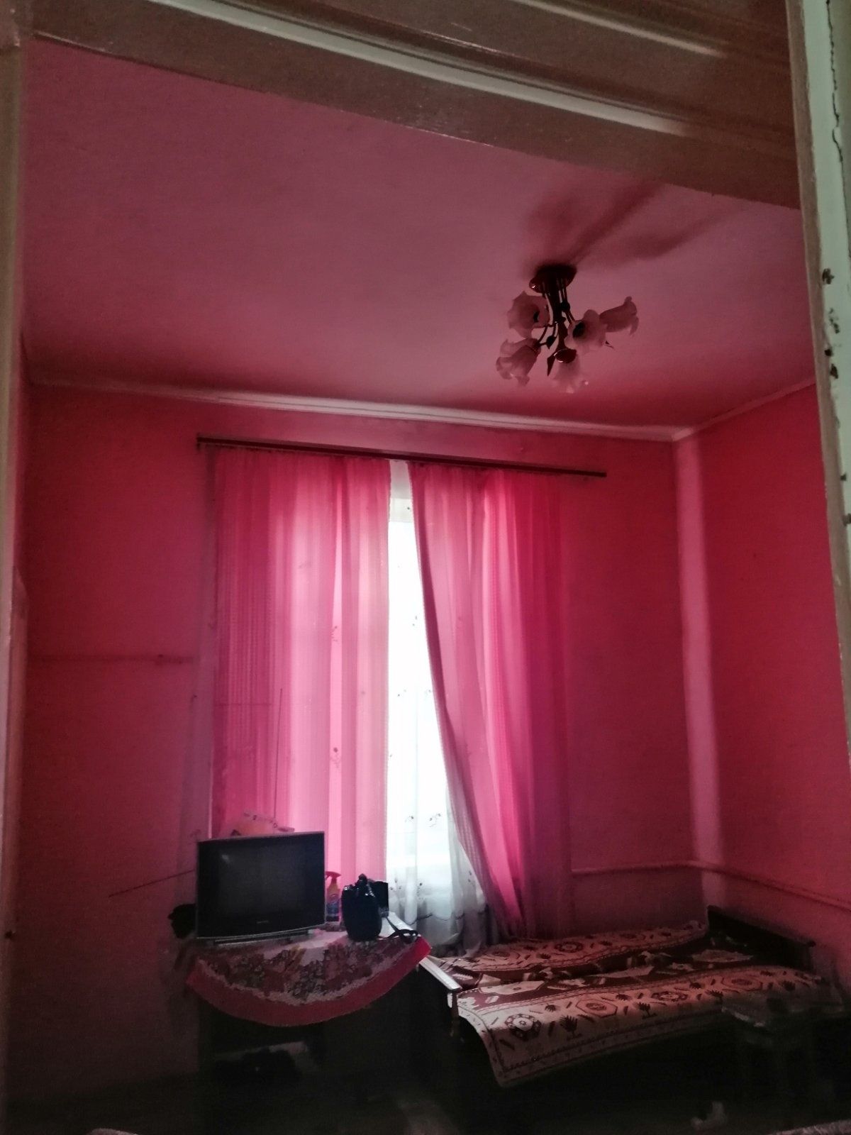 Продається будинок в центральній частині міста