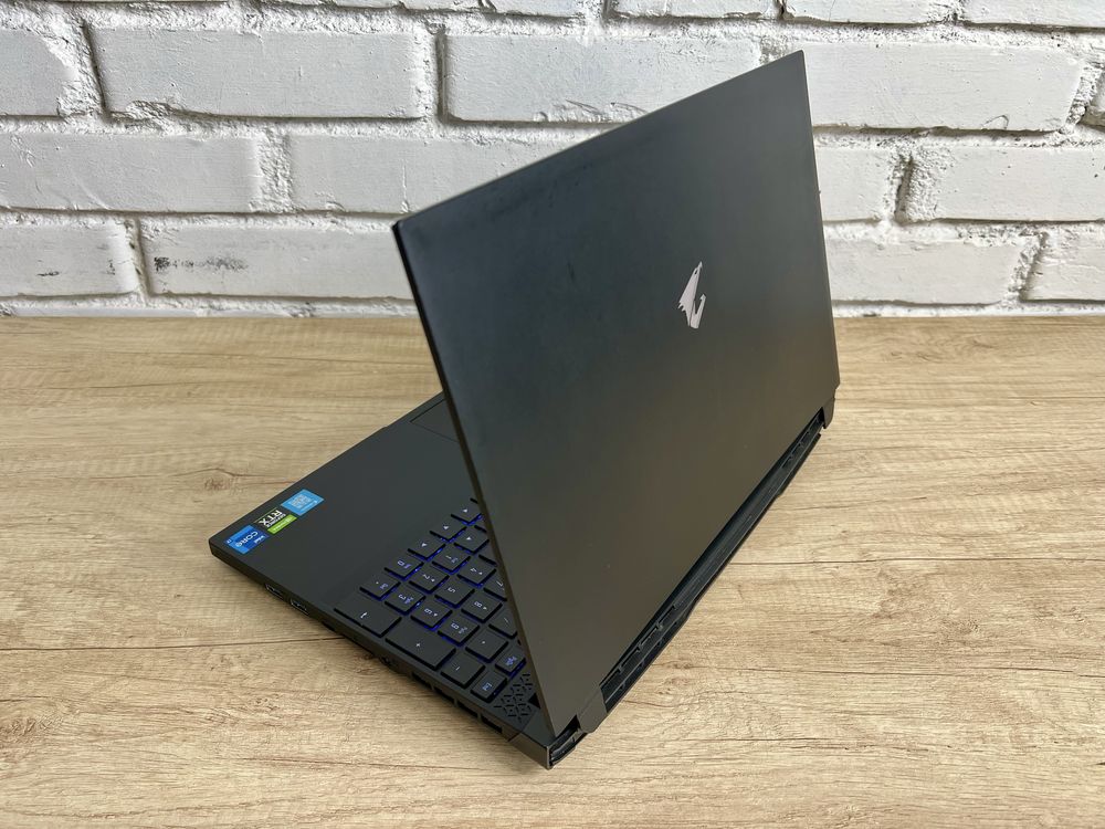 Ексклюзивний Ігровий Ноутбук Gigabyte Aorus 5 RX5M i7-12700h rtx 3070