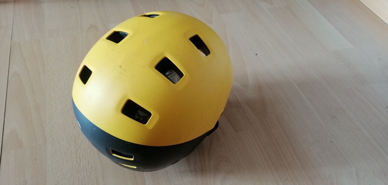 Kask rowerowy dla dzieci Btwin do skateboardingu orzeszek 520 XS